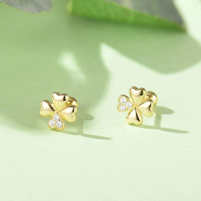 2Pcs Helix Ear Piercing Stud Naušnice za žene Cirkon Srce Leptir Uho Tragus Dodaci za bušenje hrskavice Nakit Poklon