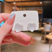 Resin Heart MOONLIGHT Stud Naušnice Ženske korejske jednostavne imitacije opala breskve Brincos nakit Božićni dar