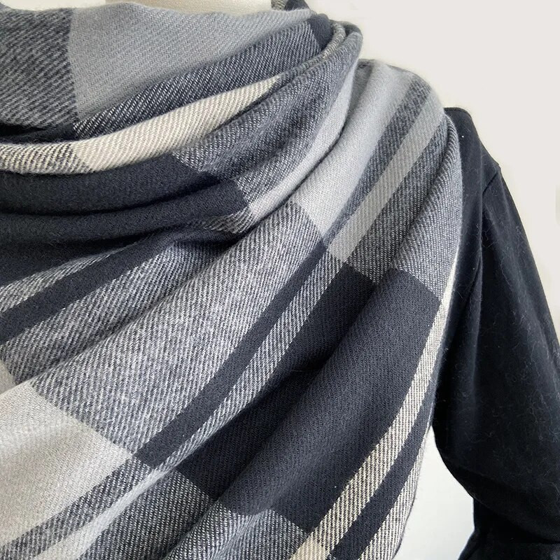 Karirani zimski šal od umjetnog kašmira Ženska luksuzna marka 185X65 cm Novi zimski šal iz 2023. Ženski šal, podebljani topli vrat s resicama