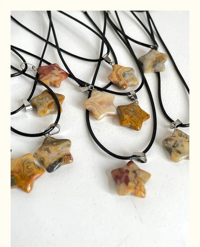 Trend prirodni kamen Hexagon Crystal Rose Quartz Opal Star Privjesak Ogrlica za žene Fluorit Lapis Bullet Pendulum Nakit Poklon