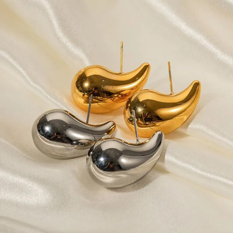 Punk siledad kullatud liialdatud Dupes Pisarad Tursked haamerdatud kõrvarõngad roostevabast terasest vesitilga kerge kõrvaklapp