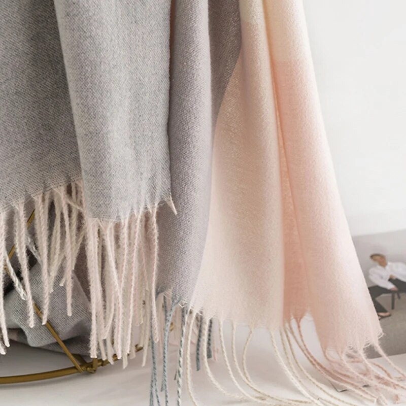 Karirani šalovi za žene, jesensko-zimski šalovi, šalovi od pašmine, šalovi i namoti za večernje haljine