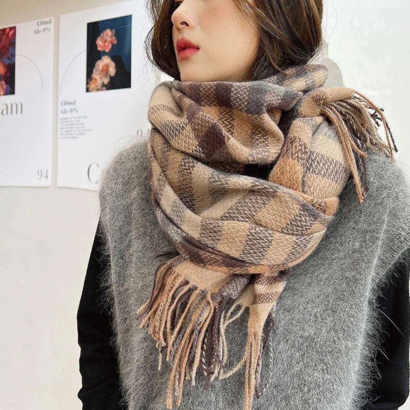 Sieviešu šalle, modes rūtaini šalles sievietēm, siltie mīkstie pašmāju šalles un aptinumi ziemai/rudenim