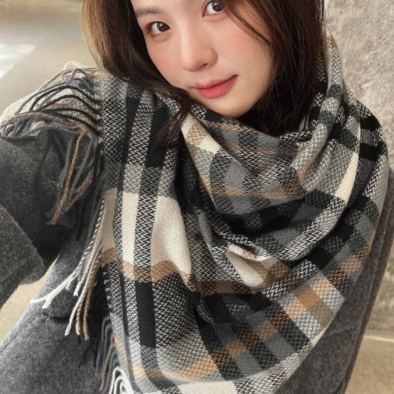 Sieviešu šalle, modes rūtaini šalles sievietēm, siltie mīkstie pašmāju šalles un aptinumi ziemai/rudenim