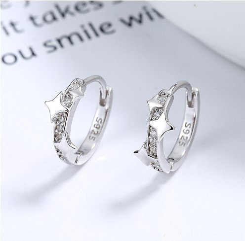 Divatos ezüst színű tulipán virágos fülbevaló női lányoknak, egyszerű, egyedi, édes romantikus ékszerparti 2023-ban, új trend