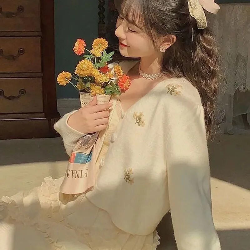 Virággal hímzett, kötött női kardigán 2022-es divatos pulóver Oversize Vintage V nyakú, hosszú ujjú felső női felsőruházat elegáns felső