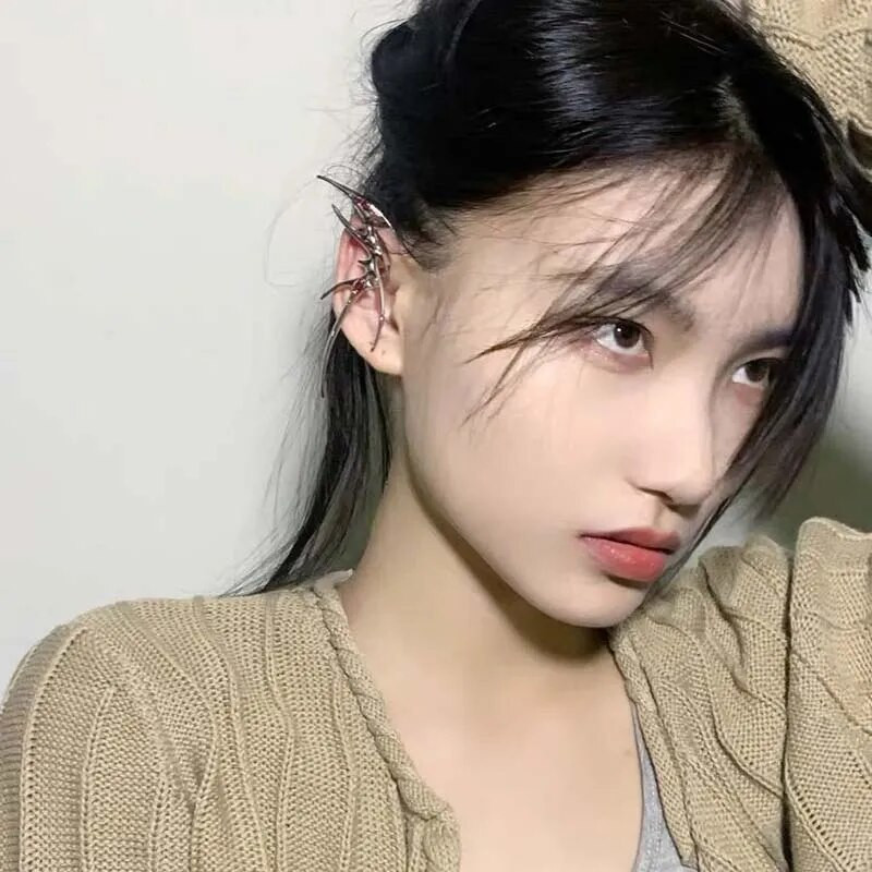 2023-as új divatos szálka színű pillangós fülbevaló fülbevaló női punk hip hop cirkon manó fülbevaló parti ékszer ajándékok