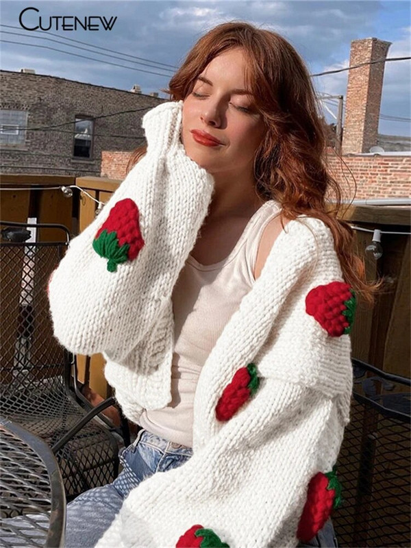 Cutenew Strawberry Kintted Labavi kaput s jednim kopčanjem dugih rukava Ženski jesenski modni topli topli džemper Streetwear