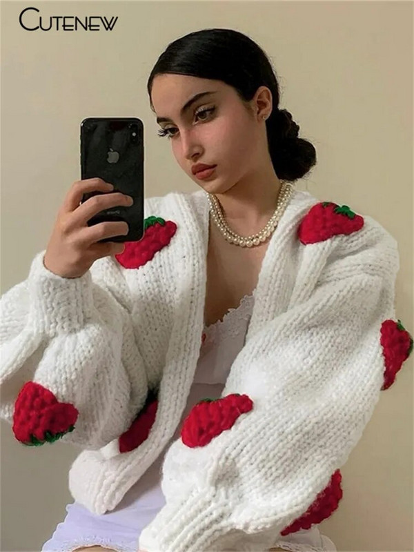 Cutenew Strawberry Kintted Labavi kaput s jednim kopčanjem dugih rukava Ženski jesenski modni topli topli džemper Streetwear