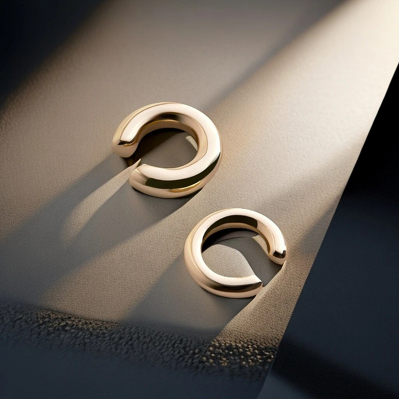 Modna i jedinstvena lažna perforirana metalna kopča za uho s asimetričnom kružnom hrskavicom Ženski modni nakit na poklon manžeta za uho