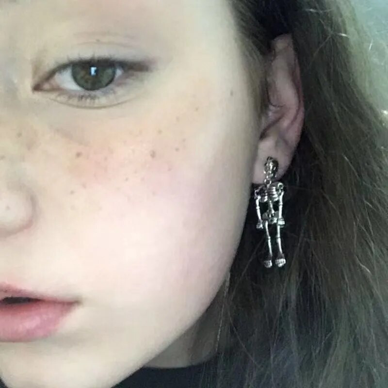 Vintage noć vještica lubanja kostur padajuće naušnice za žene 2023 modni punk šarm paukova mreža duhova viseće naušnice nakit dar