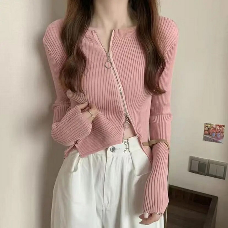 Dizaineru modes džemperi ar rāvējslēdzēju. Sieviešu džemperi ar apaļu kakla apkakli Neregulāri adīti T-krekli ar garām piedurknēm Korejas apģērbi Trikotāžas apģērbi 2023. g. Jaunums