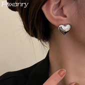 FOXANRY Minimalista ezüst színű LOVE szív fülbevaló nőknek Divatos, elegáns esküvői menyasszonyi ékszerek megelőzik az allergiát