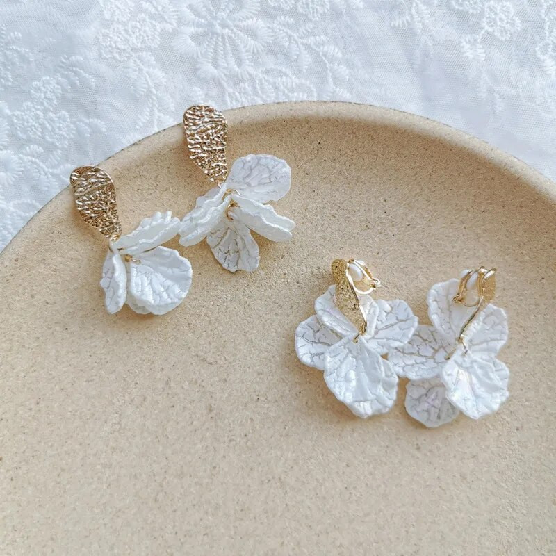 Korejska vruća rasprodaja, modne akrilno oslikane latice s štipaljkama za naušnice bez probušenih štipaljki za uši Naušnice s vilinskim temperamentom za žene nakit