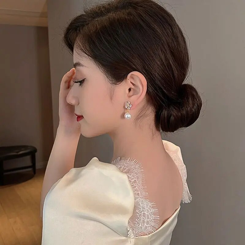 Korejiešu smalki kristāla cirkona ziedu pērļu auskari sievietēm Eleganti temperamenta kāzu auskari meiteņu modes rotaslietas