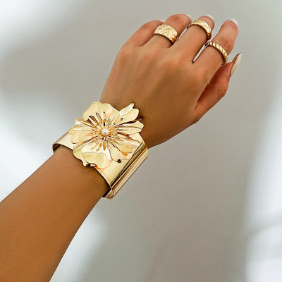 Lacteo Jedinstvena metalna široka manžetna narukvica za žene Otvorena narukvica s velikim cvjetnim privjeskom Trendy 2023. Nakit Pokloni Y2K dodaci