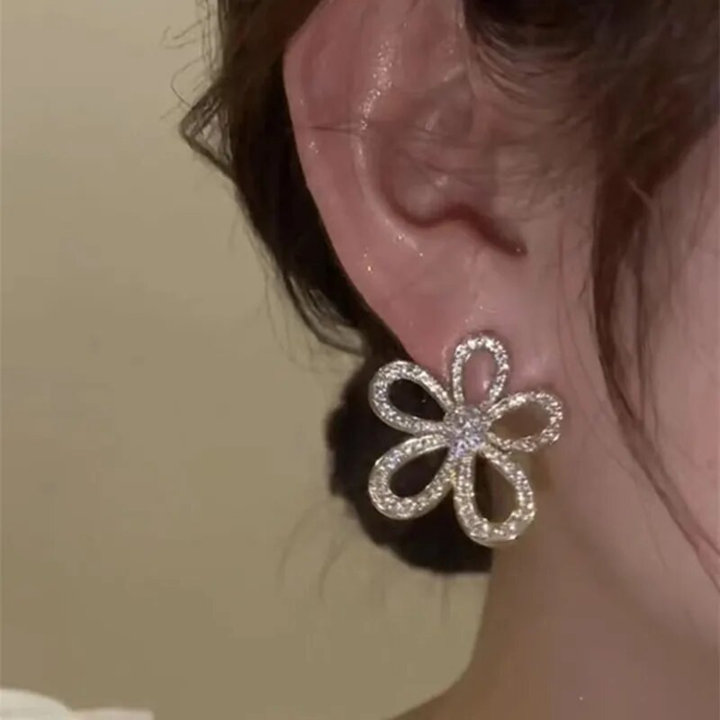 Prabangūs mados sidabro spalvos cirkonio saulėgrąžų auskarai moterims Asmenybės madingi auskarai vakarėlis papuošalai gimtadienio dovanos