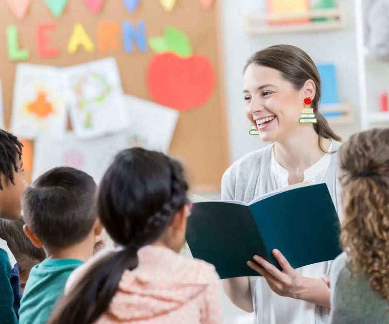 KMOKN Učiteljske naušnice s perlama Statement Pencil Apple Book Drop naušnice Darovi za učitelje Povratak u školu Set nakita