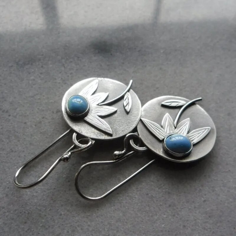Vintage ovaalne sinine kivi boheemlaste kõrvarõngad hõbedased metallist ümmargused nikerdatud lehtede lilled konksuga kõrvarõngad naistele ehted