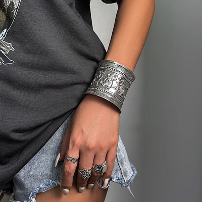 Lacteo vintage srebrna široka manžetna narukvica Trendovski ženski nakit Veliki metalni geometrijski otvoreni narukvice Dodaci Ulični stil
