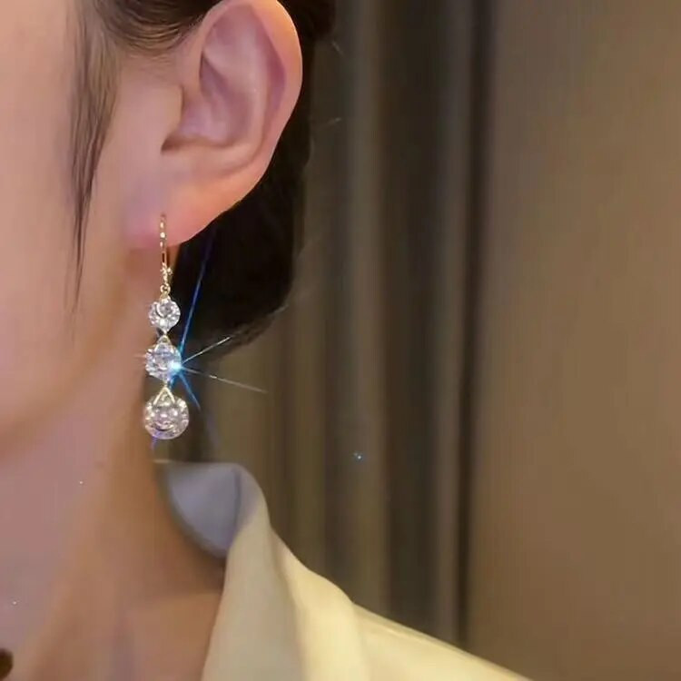 Izsmalcināti trendi kristāla apaļi kulonu auskari sievietēm Modes cirkonija auskari izcili līgavu kāzu rotaslietas jauka dāvana