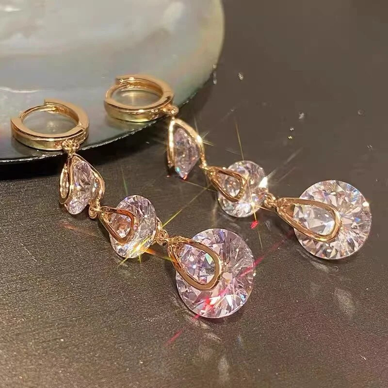 Izsmalcināti trendi kristāla apaļi kulonu auskari sievietēm Modes cirkonija auskari izcili līgavu kāzu rotaslietas jauka dāvana