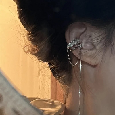 Punk Asymmetry Long Chain Cuff Auskari Cross Pušķis Pīrsings Ear Clip Stud Stud Auskars Sievietēm Sudraba krāsas Ausu aproces rotaslietas Dāvana