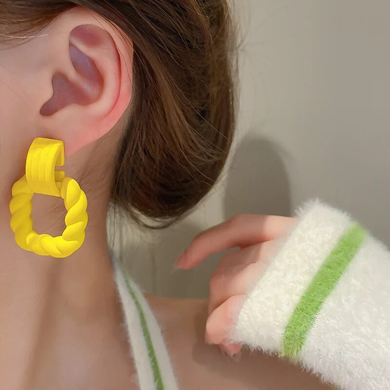 Korejske ljetne nove ruže crvene žute plave šuplje četvrtaste upečatljive viseće naušnice za žene modne djevojke Boucle oreille femme