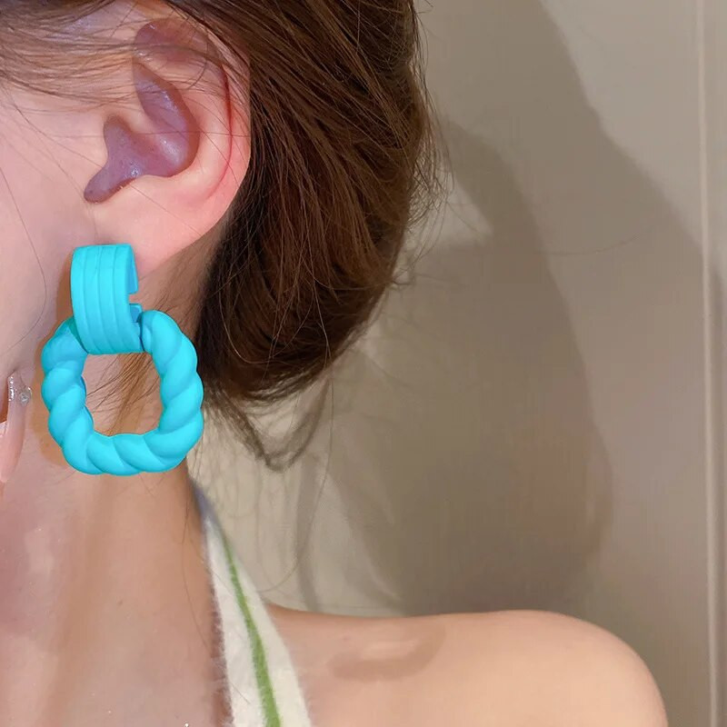 Korejske ljetne nove ruže crvene žute plave šuplje četvrtaste upečatljive viseće naušnice za žene modne djevojke Boucle oreille femme