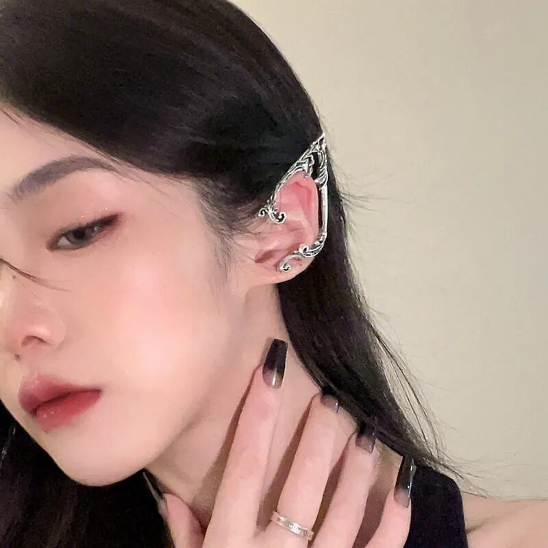 Goth Fairy Ear Cuff fülbevaló Dark Elf Ear Clip Piercing nélküli fülbevaló nőknek Punk Halloween füldugóval készült ékszerparti