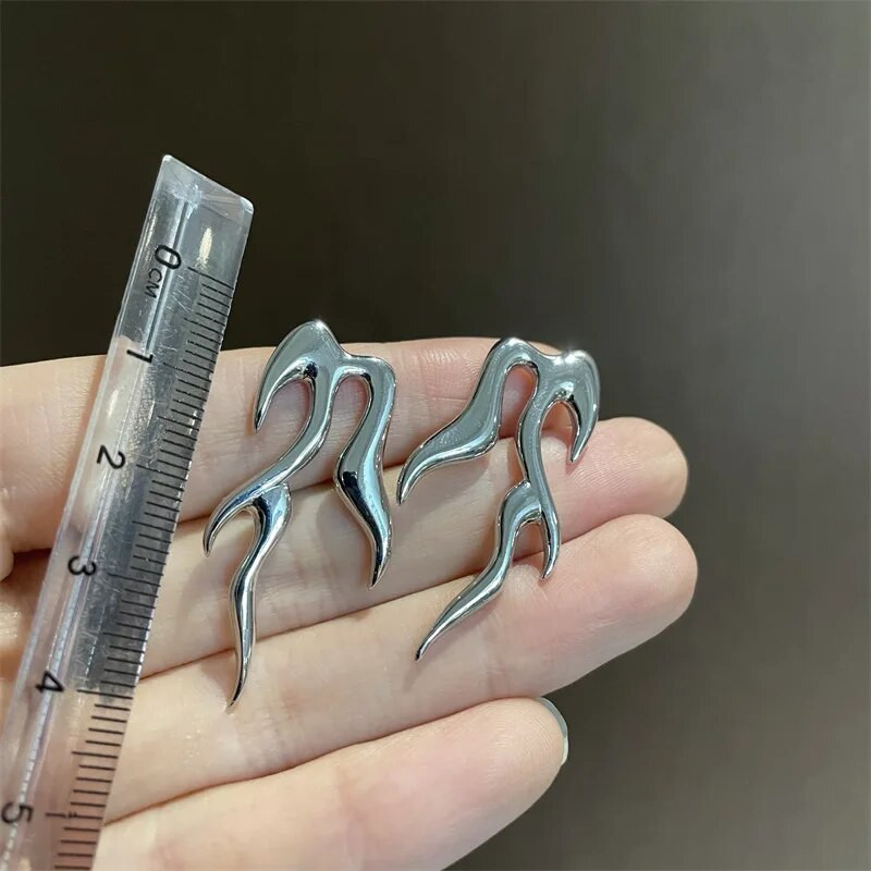 Punk Hip Hop Flame Stud Naušnice za žene Unisex Night Club Party Korejska moda Unikatni nakit Cool Pikado naušnica Harajuku Novo