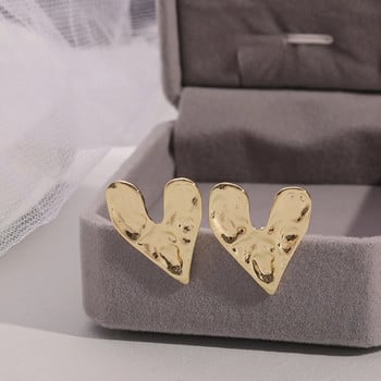 Метален дизайн Златен цвят Обеци във формата на сърце Корейски модни бижута Необичайни аксесоари за дамско парти Бижута Подаръци