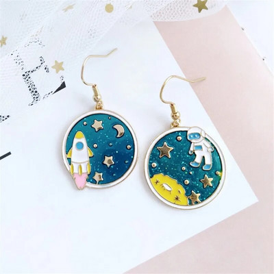 Asimetrični pentagram skupljene naušnice za žene Djevojke Svemirski astronauti Naušnice s nitnama Modne zvijezde Ženske naušnice Poklon za zabavu