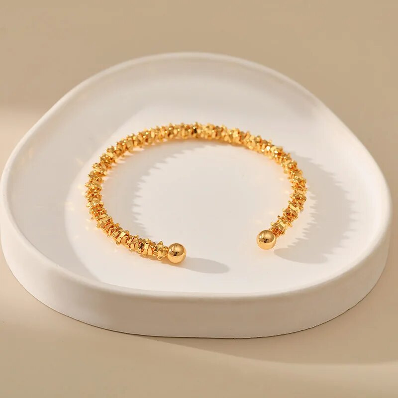 Novo moderno jednostavno nepravilno drobljeno kamenje Svjetlucave otvorene podesive narukvice Narukvice za žene Nakit Golden Cuff Pulseiras