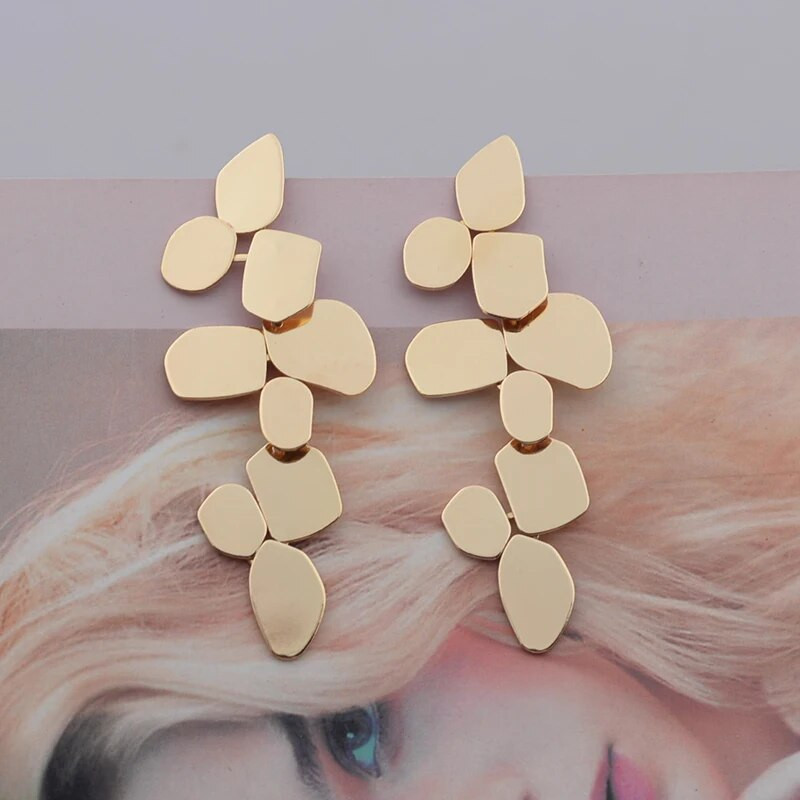 Pretjerani listovi nepravilne geometrije Metalne zlatne duge naušnice s privjeskom za žene Novi trend Brincos vjenčani nakit Poklon za djevojke