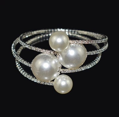 Elegantna narukvica od imitacije bisera od kristala Višeslojna rastezljiva narukvica od bisera Narukvica od bisera za žene Poklon za vjenčani nakit