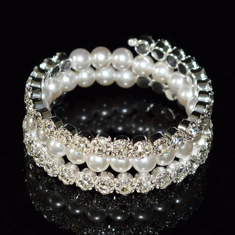 AOUSIX Narukvica s kristalnim biserom Ženske višeslojne narukvice s vještačkim dijamantom Manžete Pozlaćene narukvice s privjescima Nakit Poklon za djevojku