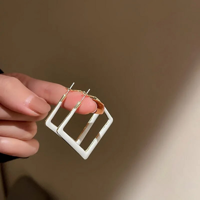 Novi dolazak, jednostavne modne crno-bijele emajlirane velike naušnice s prstenom za žene, istaknuti nakit Pendientes