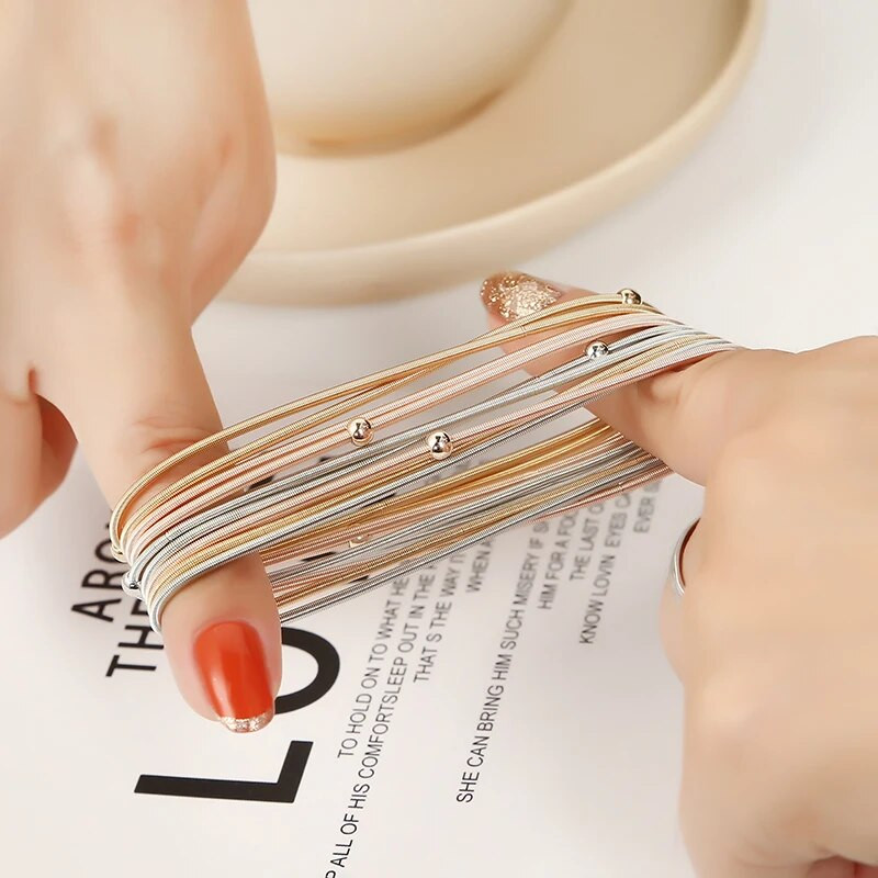 Izmērs 1,7 mm, apkārtmērs 19 cm Metāla pavasara rotaslietas Modes klasiskas sieviešu dāvanas Mini jauki gludas bumbas jauktas krāsas pavasara rokassprādze