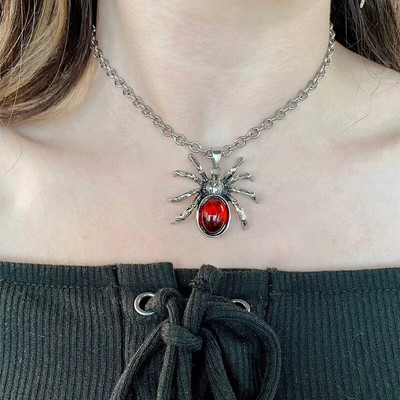 Gotička ogrlica s privjeskom u obliku srca crvene boje breskve. Sliver Ghost Claw Love Kratka ogrlica Punk pretjerani lanac za ključnu kost za žene Nakit
