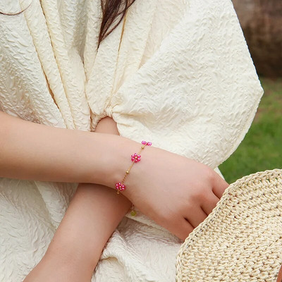 CARLIDANA Trendy narukvica s privjescima od 3 cvijeta za žene Bohemija Lanac od šarenih perli od tratinčica Narukvica od nehrđajućeg čelika Besplatna dostava