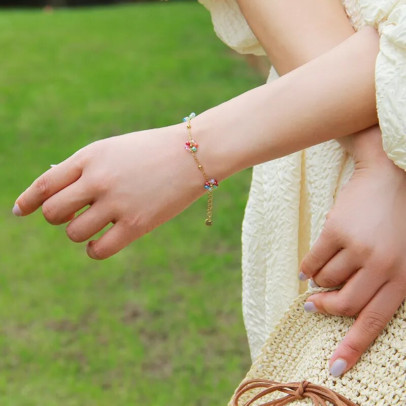 CARLIDANA Trendy narukvica s privjescima od 3 cvijeta za žene Bohemija Lanac od šarenih perli od tratinčica Narukvica od nehrđajućeg čelika Besplatna dostava