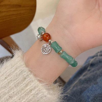 Vintage karkötő szél tiszta víz zöld utánzat jáde kalcedon nyitó Dingdang karkötő női csengő édes ékszer ajándék