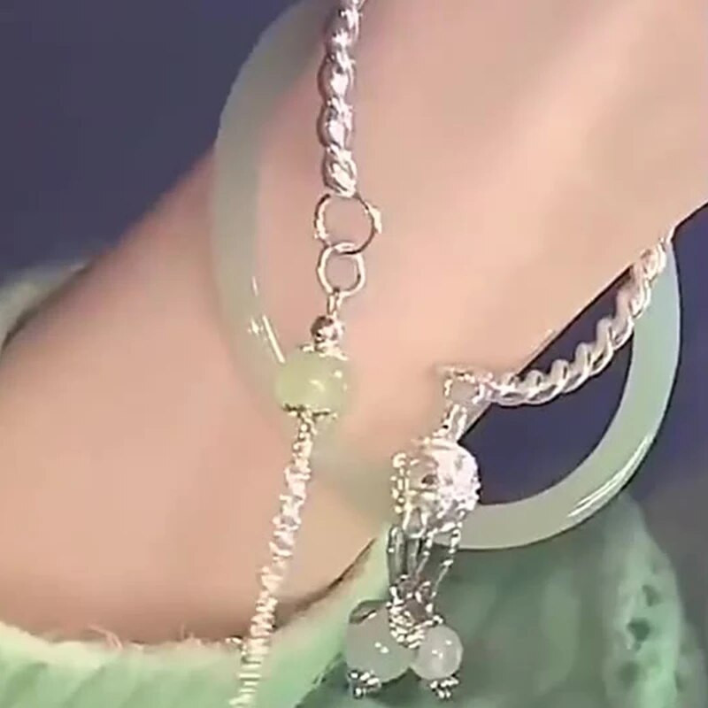 Vintage karkötő szél tiszta víz zöld utánzat jáde kalcedon nyitó Dingdang karkötő női csengő édes ékszer ajándék