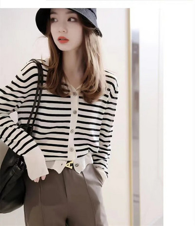 Pavasario ir rudens moteriškas megztinis megztinis iš vilnos V formos kaklo džemperis su viena krūtine, paprastas plonas moteriškas baltas juodas kratinys