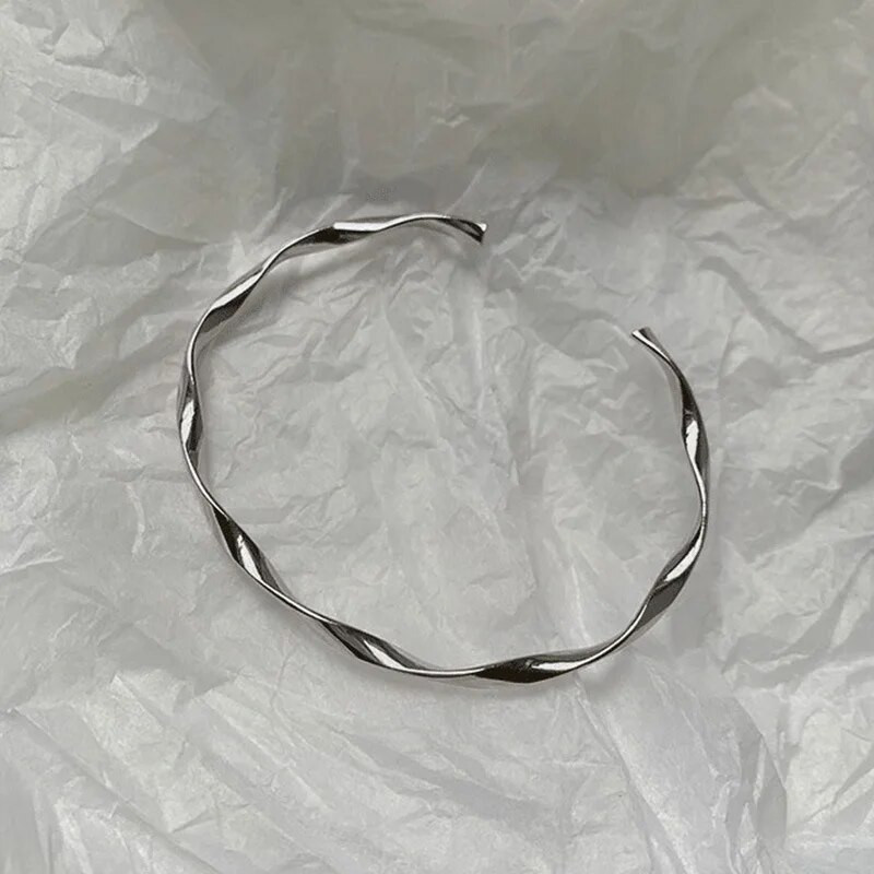 Išskirtinė paprasta rankogalių apyrankė moterims Mobius apyrankė rankų darbo susukta rankogalių apyrankė pagoniška amuleto atidarymo reguliuojama apyrankė