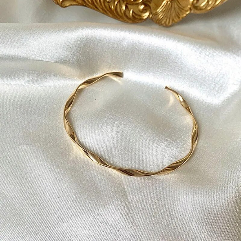 Išskirtinė paprasta rankogalių apyrankė moterims Mobius apyrankė rankų darbo susukta rankogalių apyrankė pagoniška amuleto atidarymo reguliuojama apyrankė