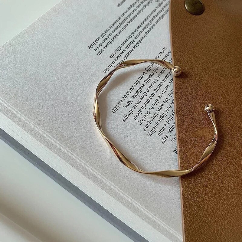 Lainemustriga tavaline sõrmus avatud käevõru trendika ins-punk-retrotemperamendiga laheda ja lihtsa stiiliga mitmekülgne ehtekink