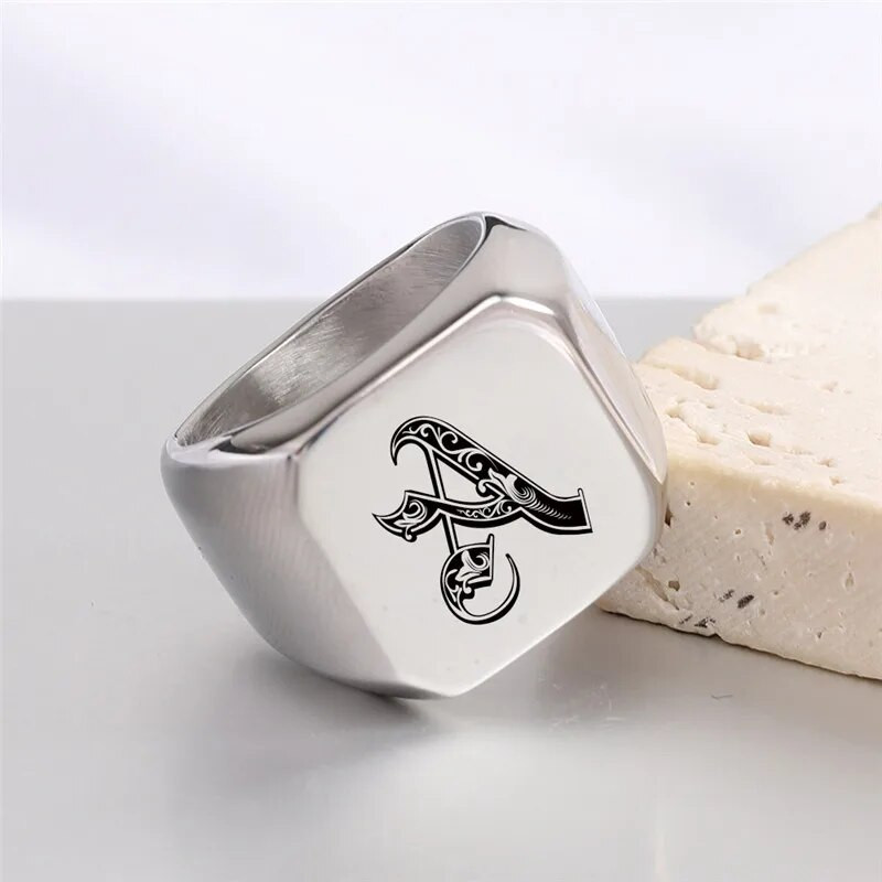 Modyle New Punk Vintage Ασημένιο Έγχρωμο γράμμα 18mm Ανδρικό από ανοξείδωτο ατσάλι Αρχικό φαρδύ δαχτυλίδι για ανδρικό πάρτι