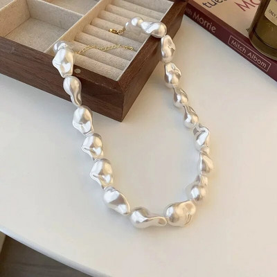 2022. gada franču vintage, vienkāršas, ikdienišķas simulētas pērļu krelles, sirds kulonu kaklarota, kaklarota ballītes rotaslietas